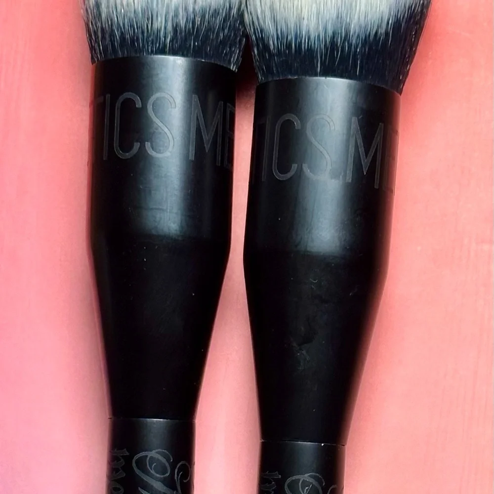 Bundle 4 MARILITA ONLY!! Set of 2 Melt Cosmetics Blend 716 Brushes - Picture 3 of 11